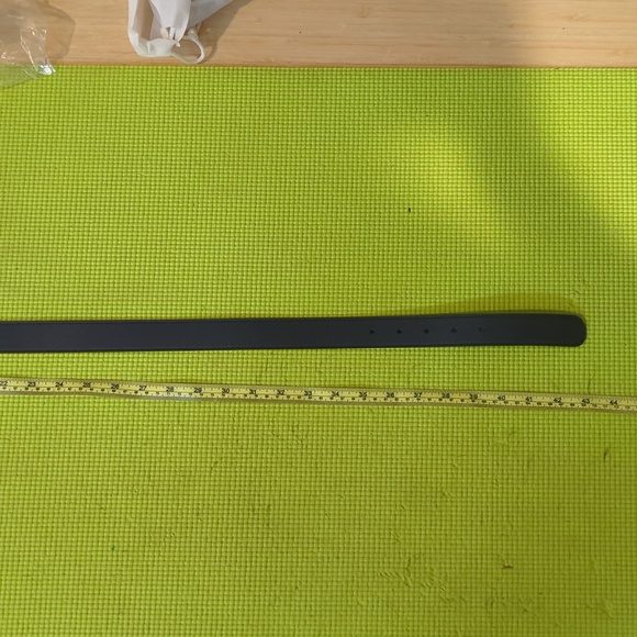 Gucci GG 3 cm gold buckle navy belt - Picture 3 of 8